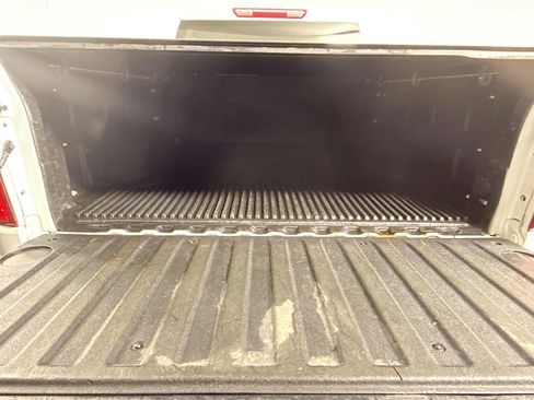 Used 2023 Chevrolet Silverado 1500 LT image 34