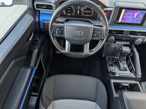 Used 2025 Toyota Tacoma TRD Off-Road AWD/4WD image 12
