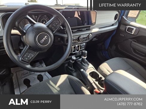 New 2026 Jeep Gladiator Sport AWD/4WD image 13