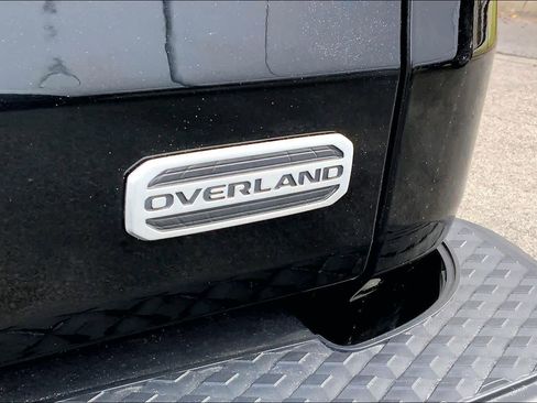 Used 2021 Jeep Gladiator Overland image 25