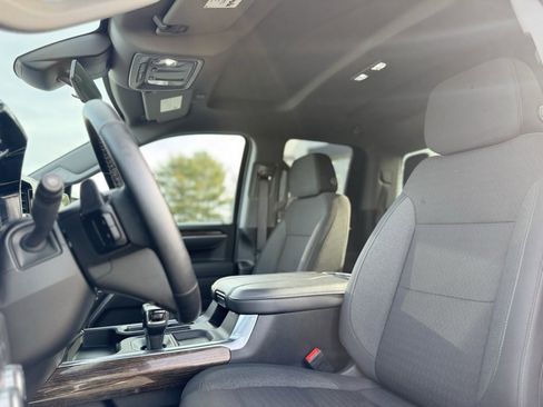 Used 2025 GMC Sierra 1500 Elevation image 16