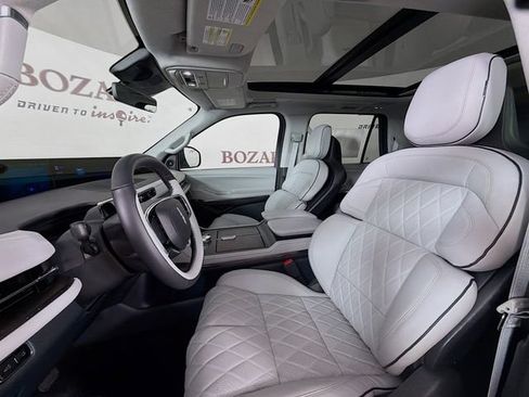 New 2026 Lincoln Navigator L Black Label AWD/4WD image 21