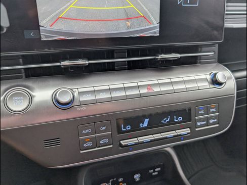 Used 2025 Hyundai Kona SEL FWD image 13
