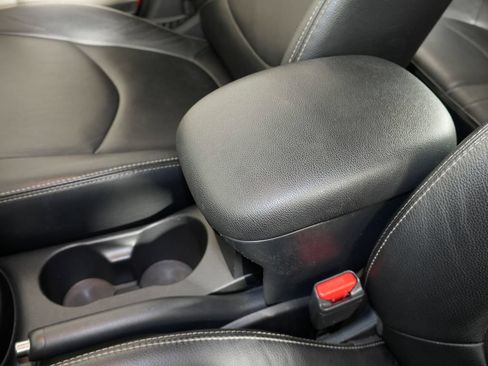 Used 2013 Kia Soul ! w/ Premium Pkg FWD image 31