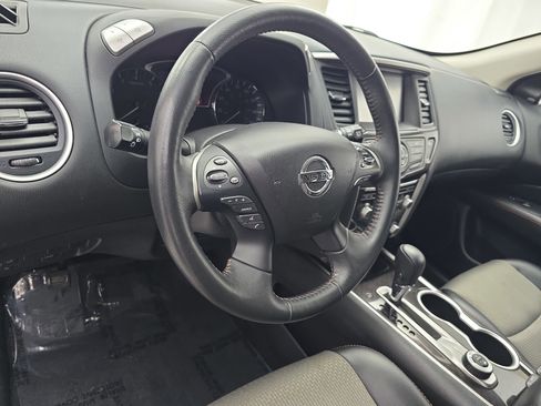 Certified 2019 Nissan Pathfinder SV w/ Rock Creek Edition AWD/4WD image 15