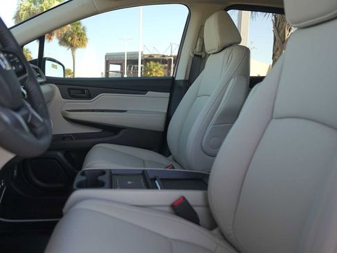 Certified 2026 Honda Odyssey EX-L image 11