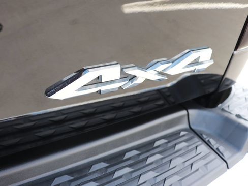 Used 2025 RAM 2500 Big Horn AWD/4WD image 7