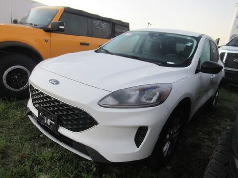 Used 2022 Ford Escape SE w/ Convenience Package FWD image 3