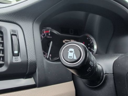 Used 2017 Honda Pilot Touring image 22