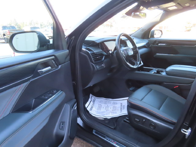 Used 2025 GMC Acadia AT4 AWD/4WD image 17