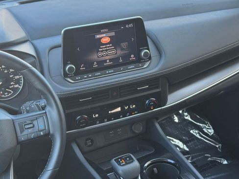 Used 2025 Nissan Rogue SV FWD image 20