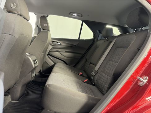 Used 2024 Chevrolet Equinox LT FWD image 7