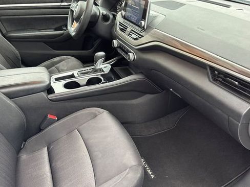 Used 2023 Nissan Altima 2.5 SV image 16