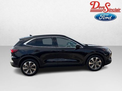 Used 2023 Ford Escape Platinum w/ Premium Technology Package image 5