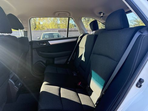 Used 2018 Subaru Outback 2.5i Premium image 9