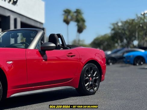 Used 2017 FIAT 124 Spider Abarth RWD image 4