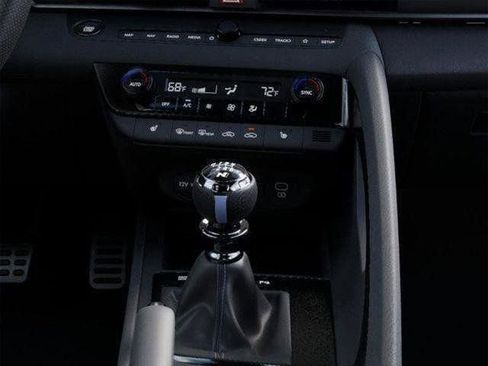 New 2025 Hyundai Elantra N FWD image 18