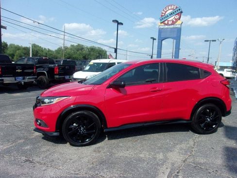 Used 2022 Honda HR-V Sport image 1
