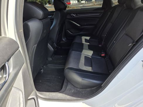 Used 2018 Honda Accord Sport image 13