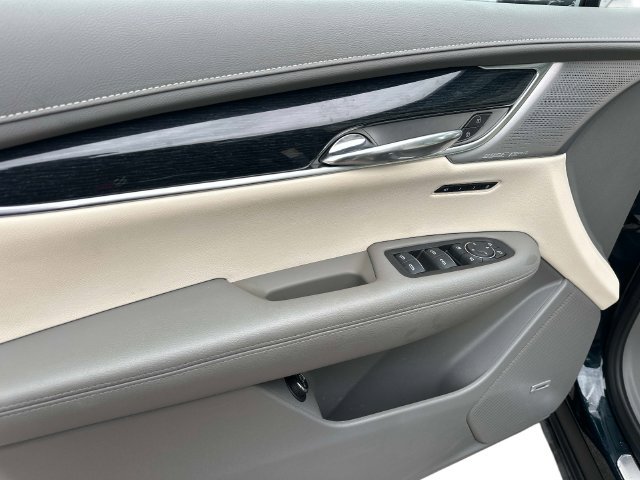 Used 2024 Cadillac XT6 Premium Luxury AWD/4WD image 18