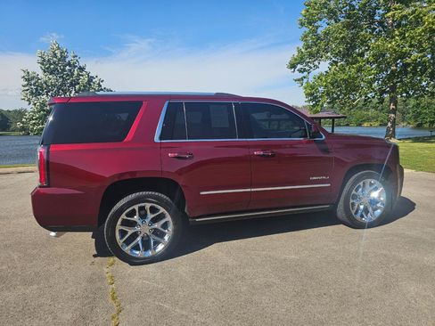 Used 2017 GMC Yukon Denali w/ Open Road Package AWD/4WD image 4