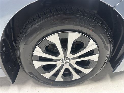 Used 2020 Toyota Corolla LE FWD image 14