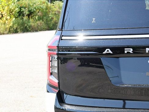 New 2026 Nissan Armada SL w/ Captain's Chari Seat Package image 5