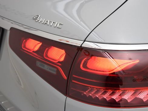 New 2026 Mercedes-Benz GLS 450 4MATIC image 14