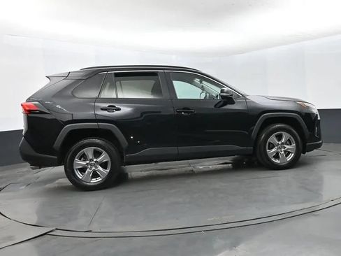 Used 2024 Toyota RAV4 XLE FWD image 4