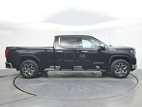 Used 2022 GMC Sierra 1500 SLT w/ SLT Premium Plus Package image 6