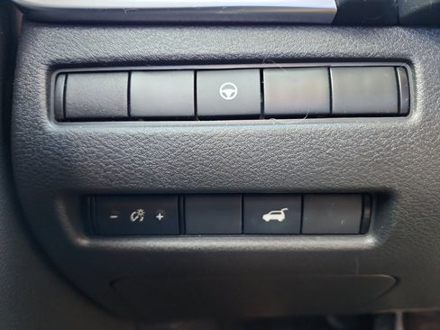 Used 2022 Nissan Rogue SV w/ SV Premium Package image 22