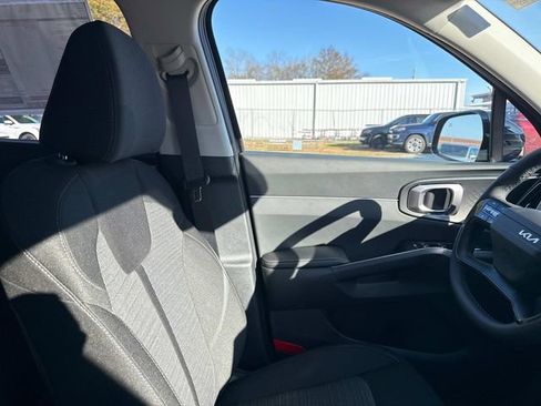 New 2026 Kia Sorento LX image 13