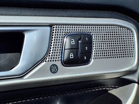 Used 2023 Ford Explorer Limited w/ Equipment Group 301A image 31