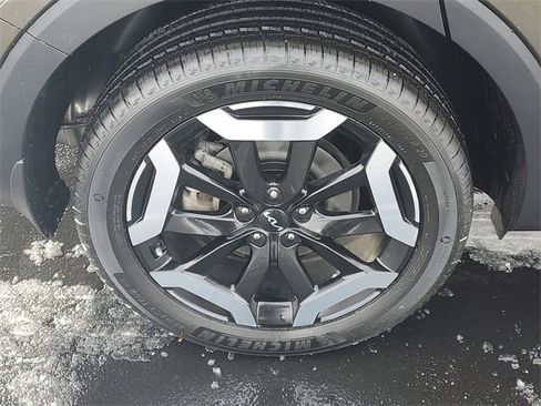 Certified 2023 Kia Telluride S image 5