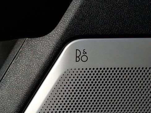 Used 2025 Ford F150 Lightning Platinum image 20