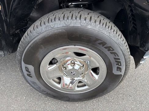 Used 2023 Toyota Tacoma SR5 image 30