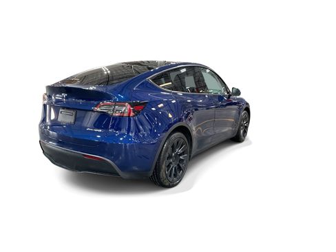 Certified 2023 Tesla Model Y Long Range AWD/4WD image 6