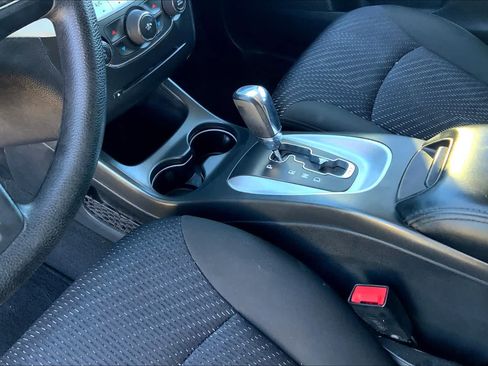 Used 2019 Dodge Journey SE w/ Blacktop Package FWD image 17