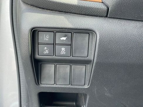 Used 2018 Honda CR-V Touring image 14