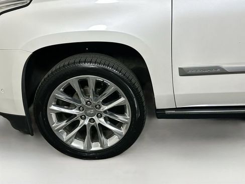 Used 2020 Cadillac Escalade Premium Luxury AWD/4WD image 38