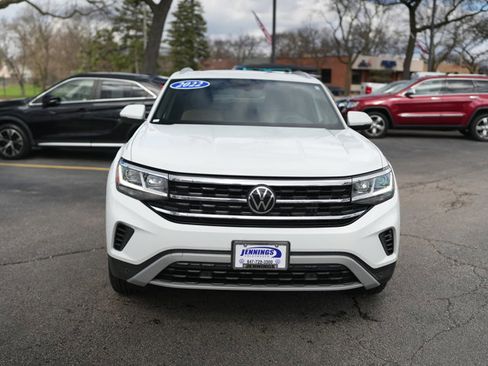 Used 2022 Volkswagen Atlas Cross Sport SE AWD/4WD image 2