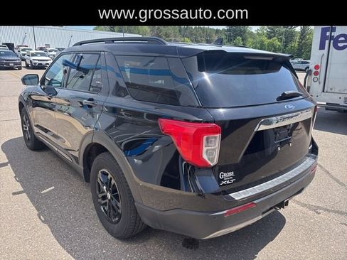 Used 2023 Ford Explorer XLT w/ Equipment Group 202A AWD/4WD image 5
