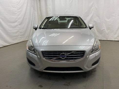 Used 2012 Volvo S60 T5 w/ Climate Pkg FWD image 3