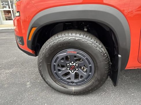 Used 2025 Nissan Frontier PRO-4X w/ Interior Protection Package AWD/4WD image 8