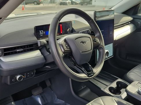 Used 2021 Ford Mustang Mach-E Select image 7