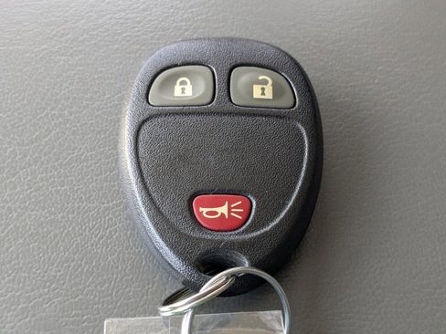 Used 2012 Chevrolet Traverse LS image 36