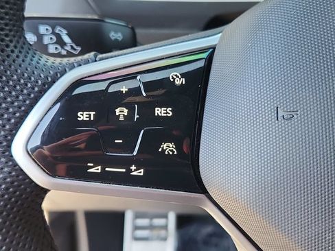 Certified 2024 Volkswagen Tiguan SE R-Line w/ MDO Package, Two-Row AWD/4WD image 17