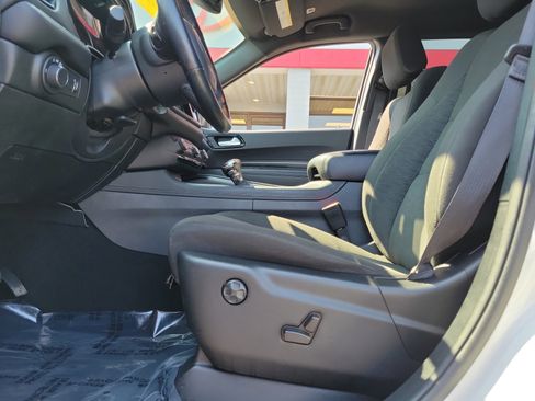 Used 2024 Dodge Durango SXT image 16