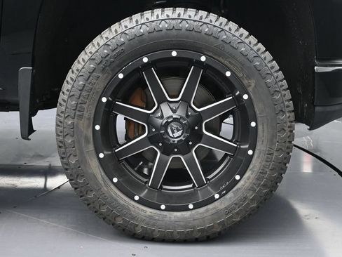 Used 2020 Chevrolet Silverado 1500 Custom Trail Boss w/ Custom Convenience Package AWD/4WD image 9