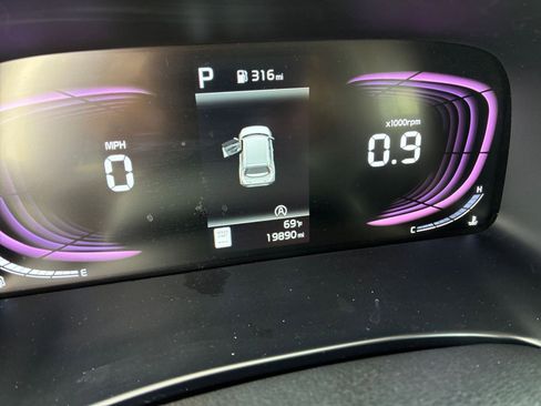 Used 2025 Kia Soul LX w/ LX Technology Package image 38